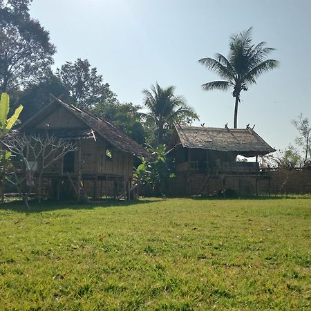 Vangvieng Ruby'Homestay Vang Vieng Bagian luar foto