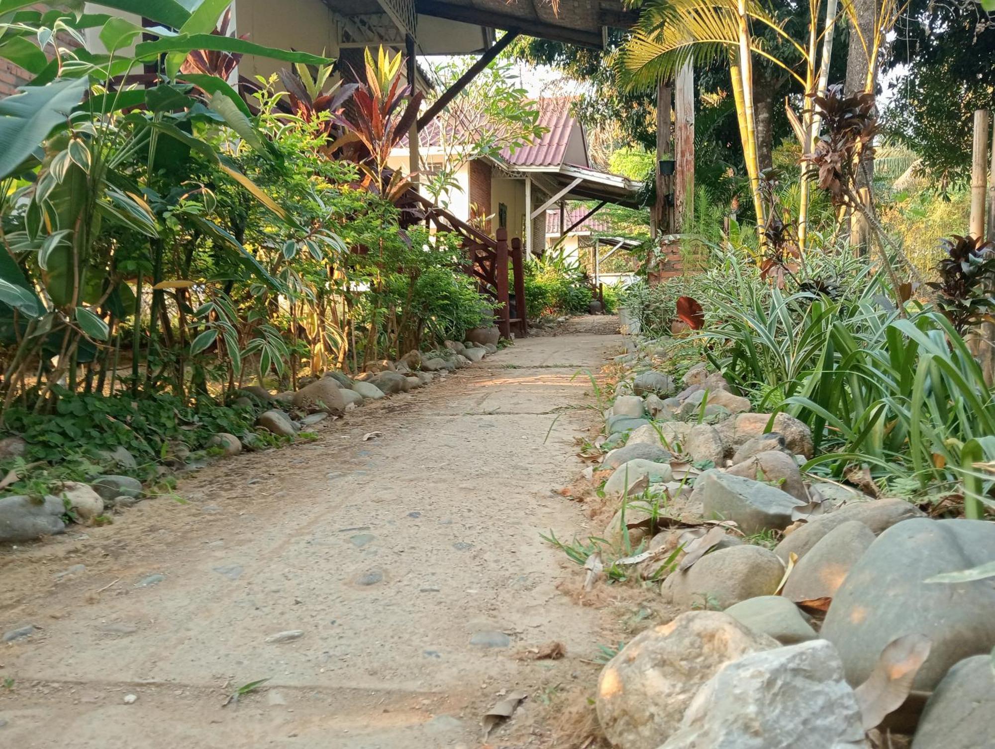 Vangvieng Ruby'Homestay Vang Vieng Bagian luar foto